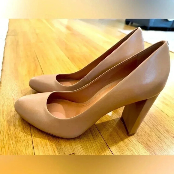 NWT VINCE CAMUTO Women's Desimmy Slip On High Heel Pumps size 10 - Picture 11 of 16